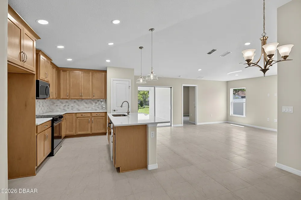 35 Palm Leaf Lane Palm Coast, FL 32164