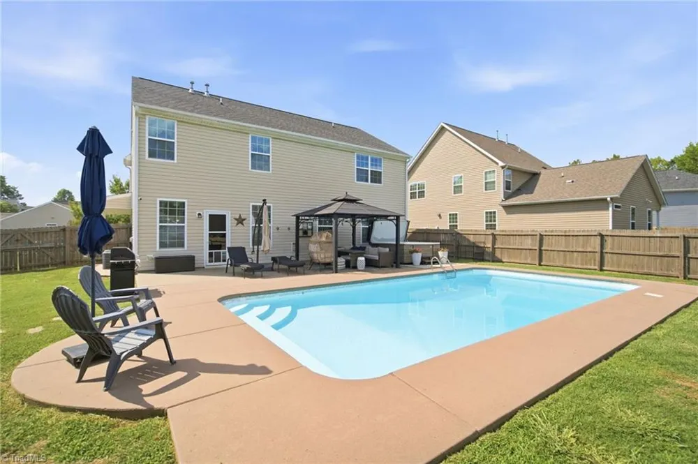 2311 Primrose Court Elon, NC 27244