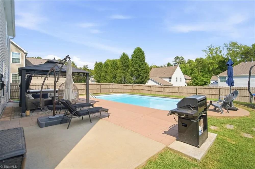 2311 Primrose Court Elon, NC 27244