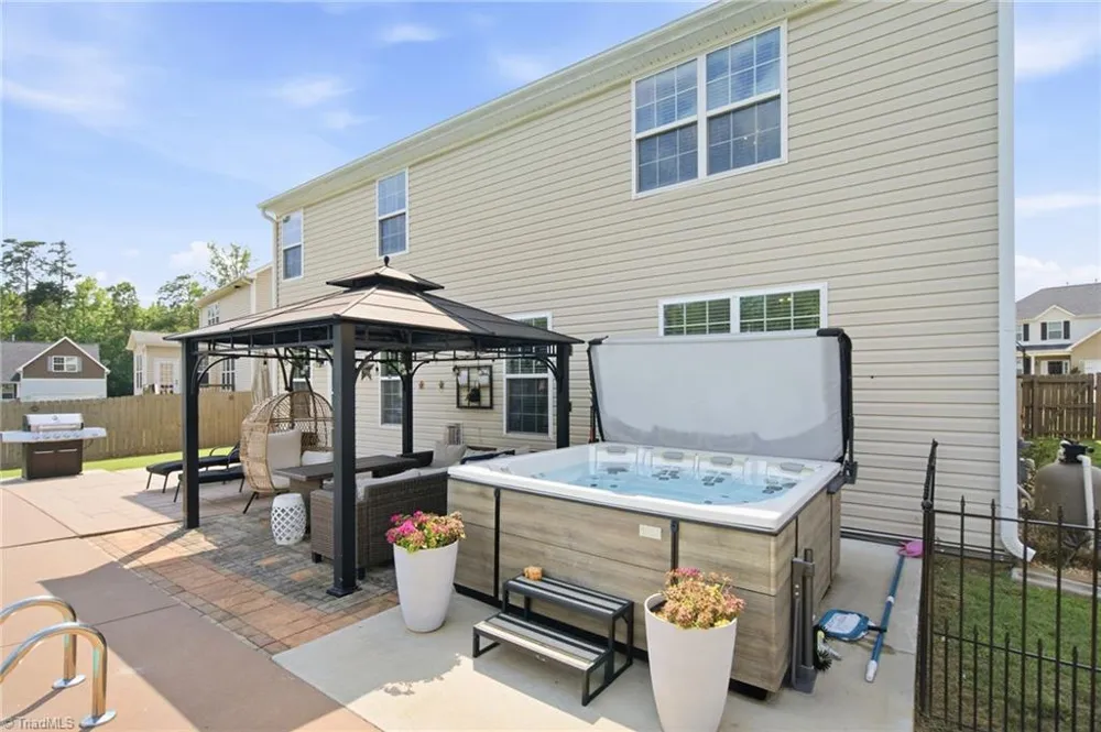 2311 Primrose Court Elon, NC 27244
