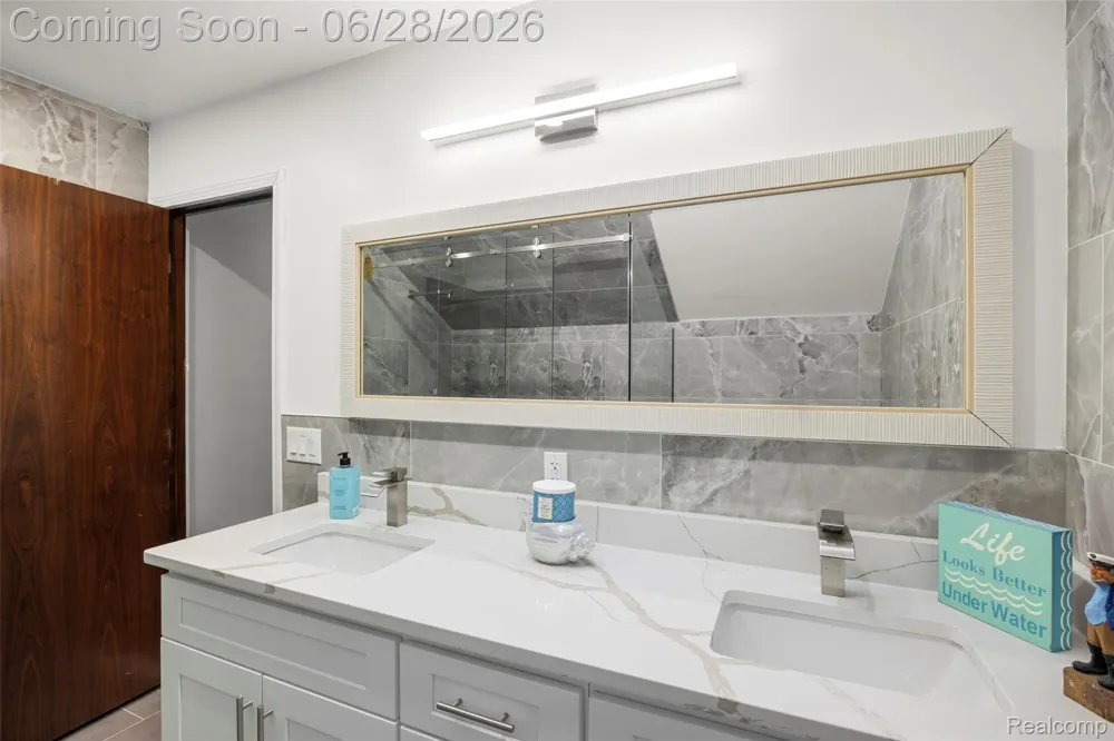 44429 Harmony Lane Van Buren Charter Township, MI 48111