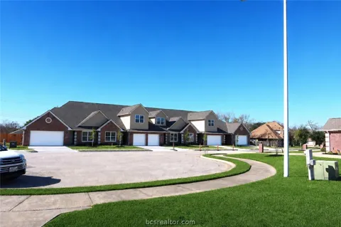 2000 Reagan Court