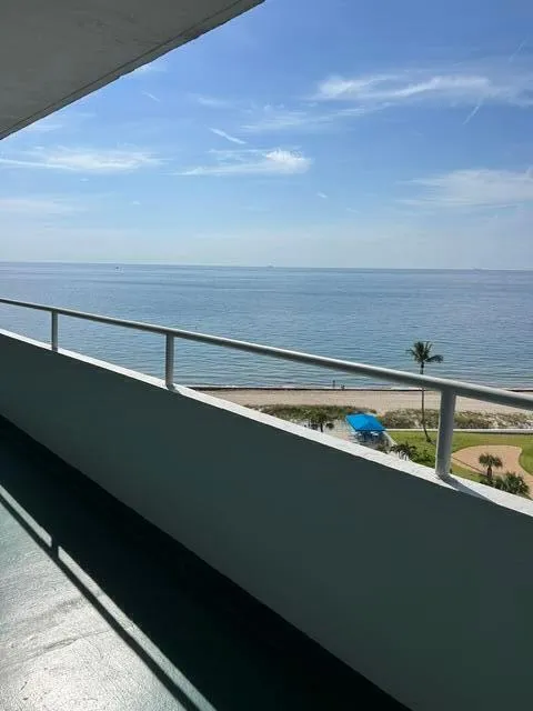 4050 Ocean Drive #1006 Lauderdale By The Sea, FL 33308