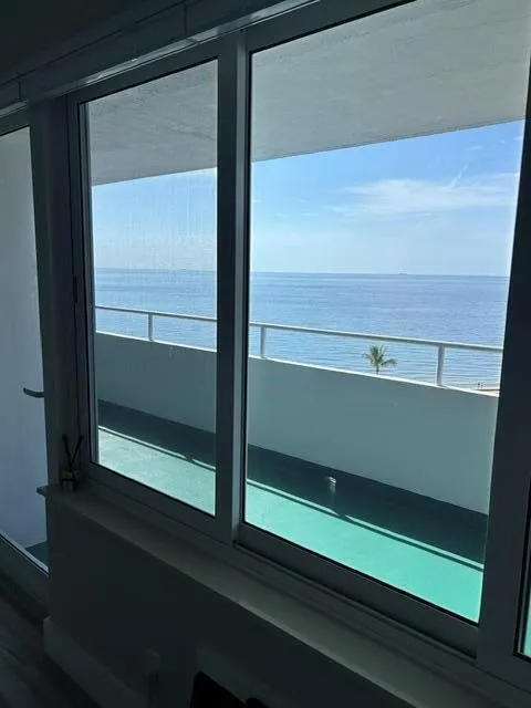 4050 Ocean Drive #1006 Lauderdale By The Sea, FL 33308