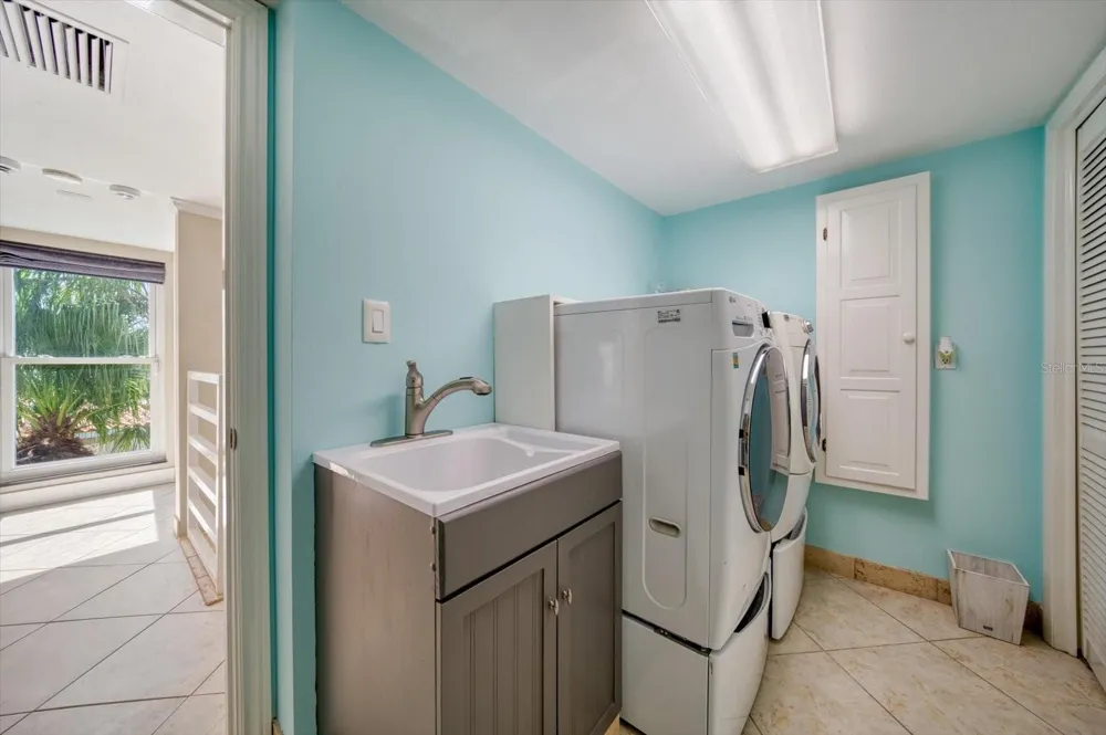 101 HARRISON AVENUE Belleair Beach, FL 33786