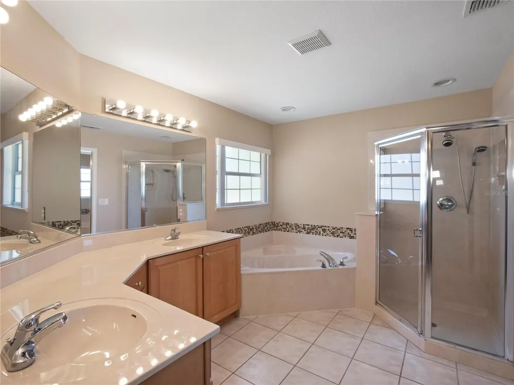 1258 NE 51ST LOOP ocala, FL 34479