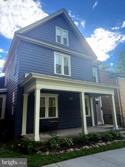 225 S CENTRE STREET