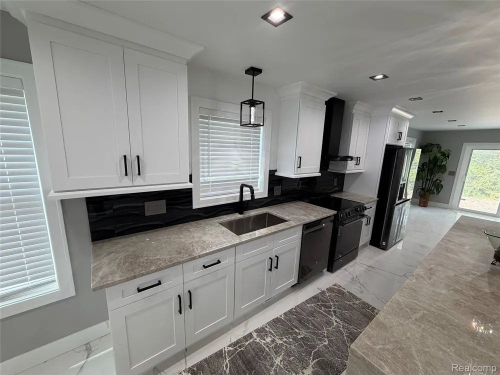 561 E Walled Lake Drive Walled Lake City, MI 48390