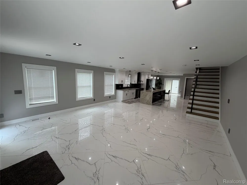 561 E Walled Lake Drive Walled Lake City, MI 48390