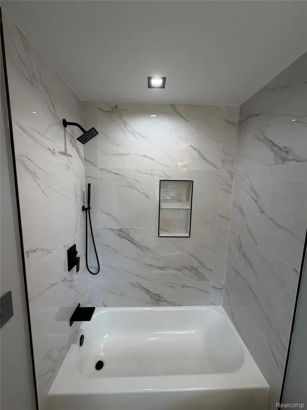 561 E Walled Lake Drive Walled Lake City, MI 48390