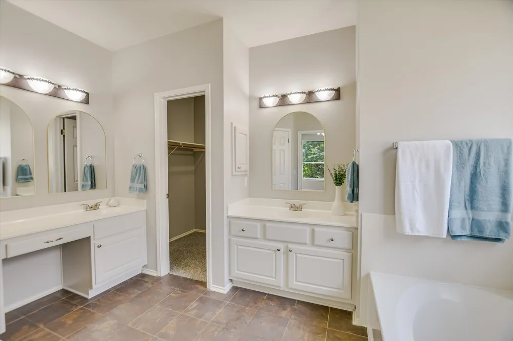 11524 Emerald Falls Drive Austin, TX 78738