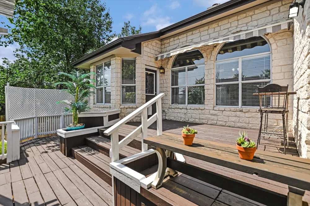 11524 Emerald Falls Drive Austin, TX 78738