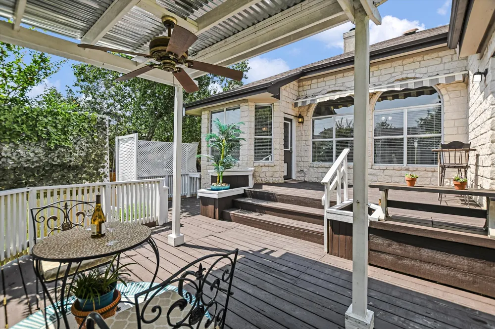 11524 Emerald Falls Drive Austin, TX 78738