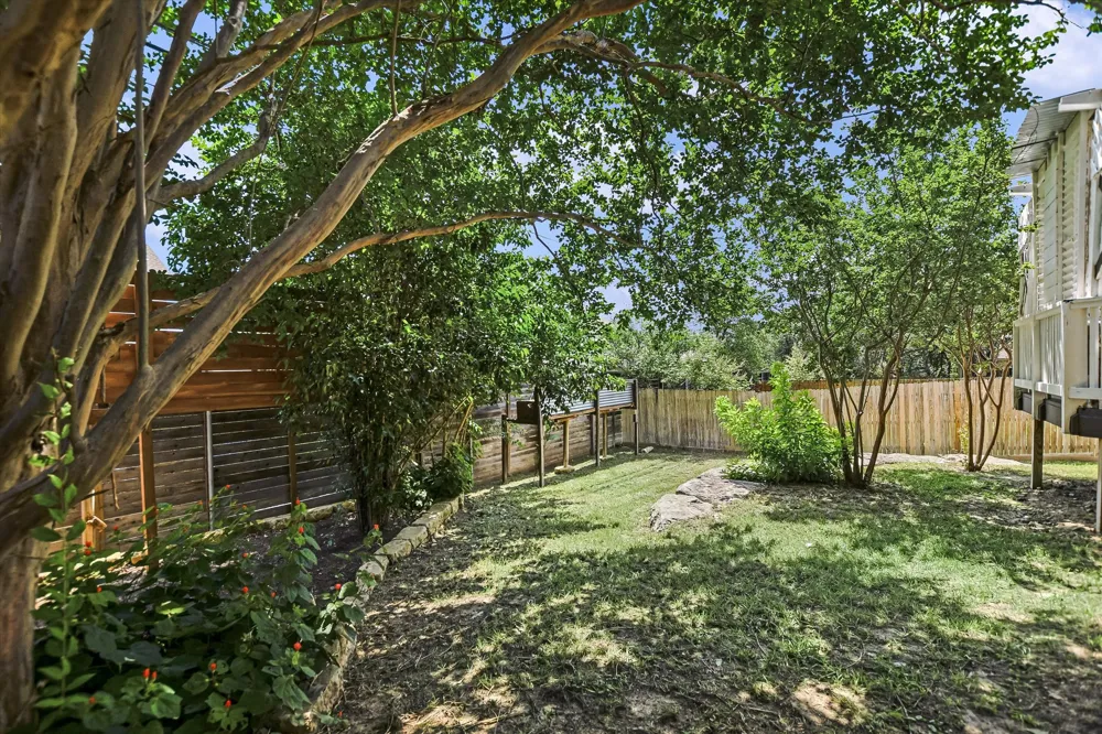11524 Emerald Falls Drive Austin, TX 78738