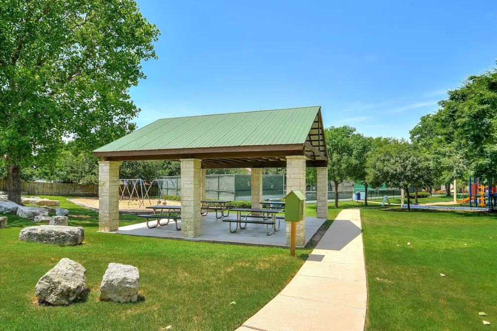 11524 Emerald Falls Drive Austin, TX 78738