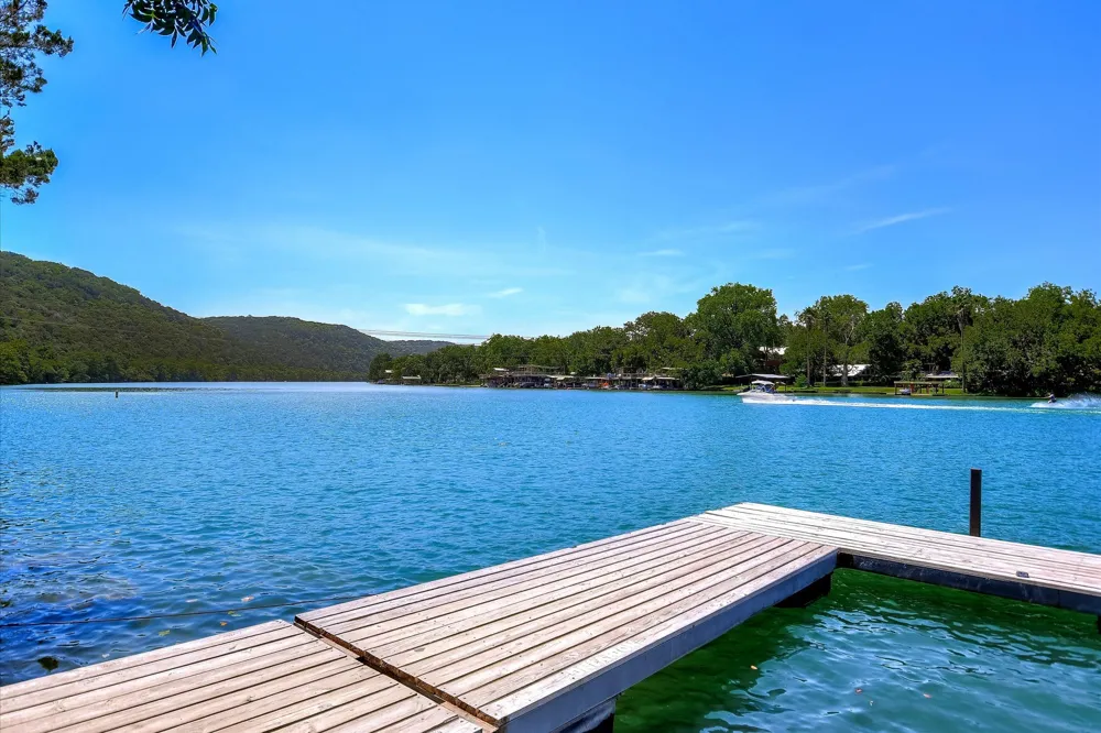 11524 Emerald Falls Drive Austin, TX 78738