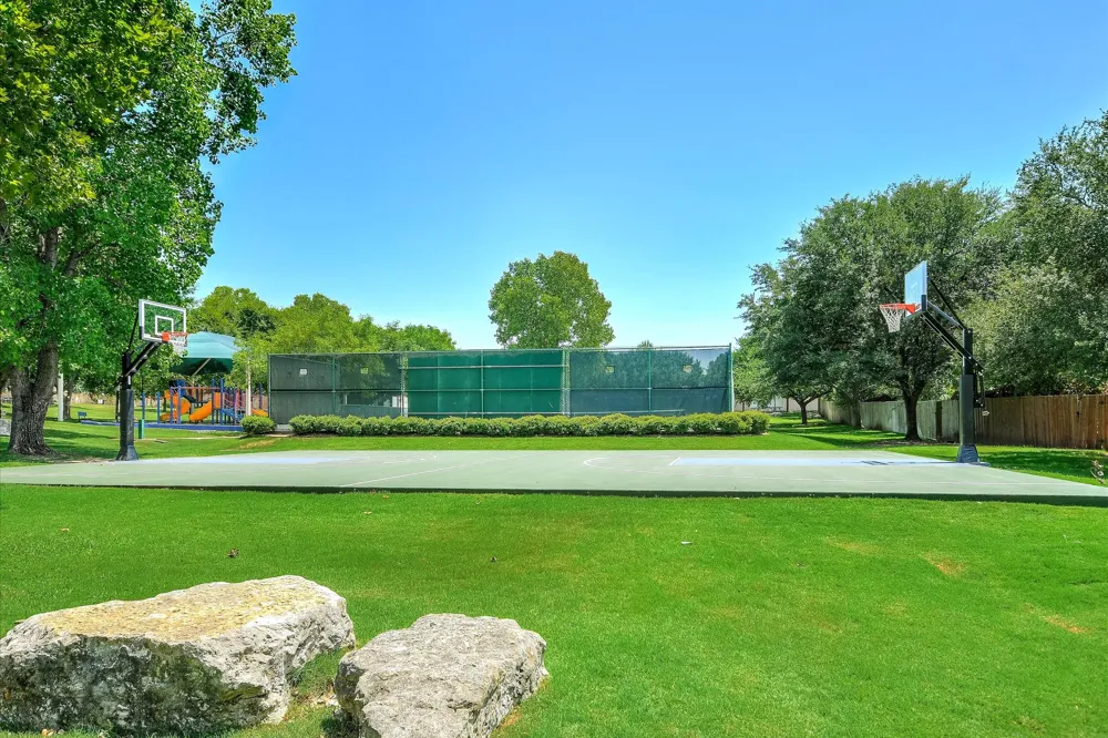 11524 Emerald Falls Drive Austin, TX 78738
