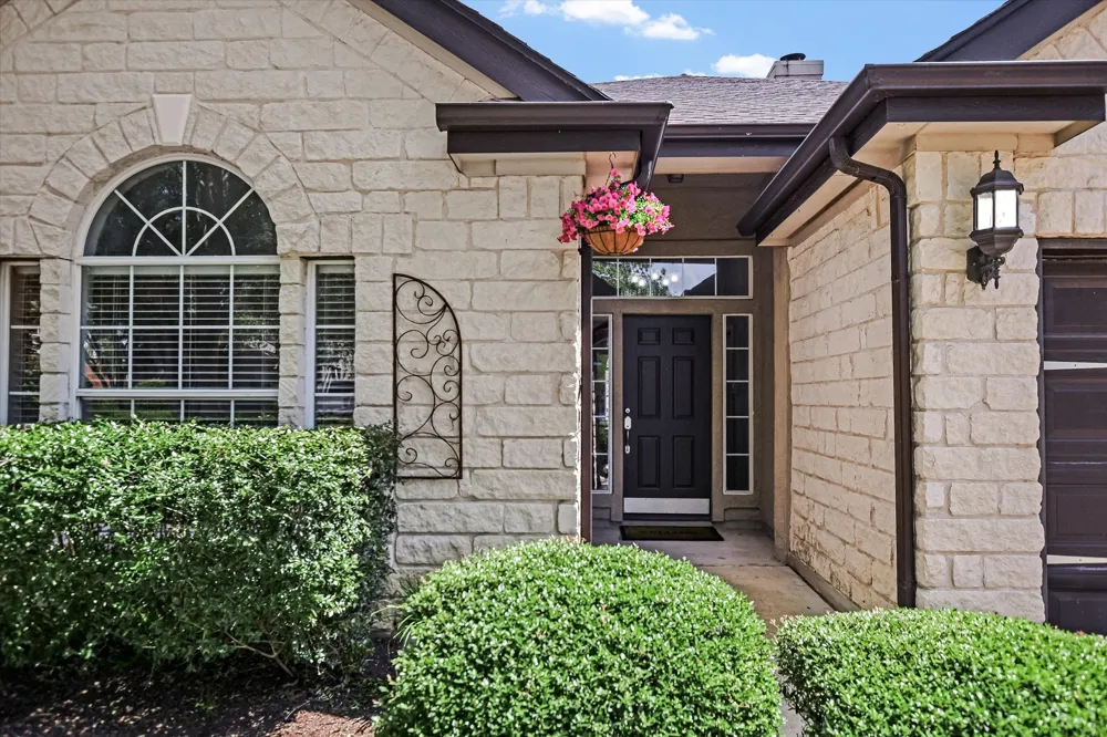 11524 Emerald Falls Drive Austin, TX 78738
