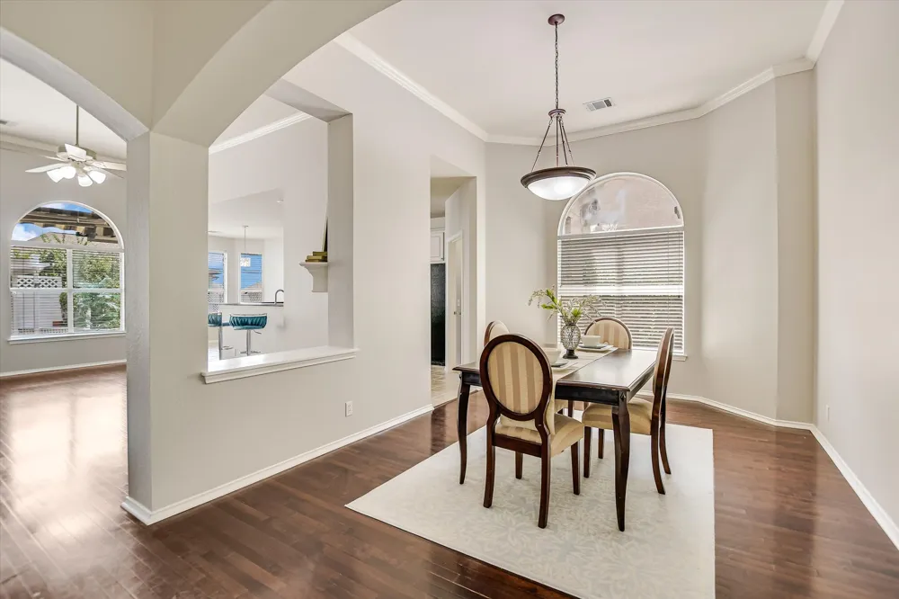 11524 Emerald Falls Drive Austin, TX 78738