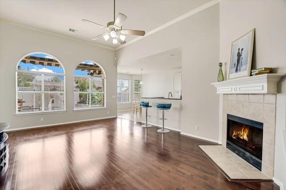 11524 Emerald Falls Drive Austin, TX 78738