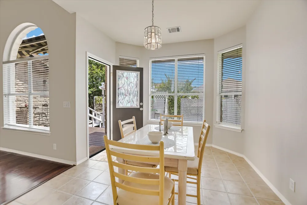 11524 Emerald Falls Drive Austin, TX 78738
