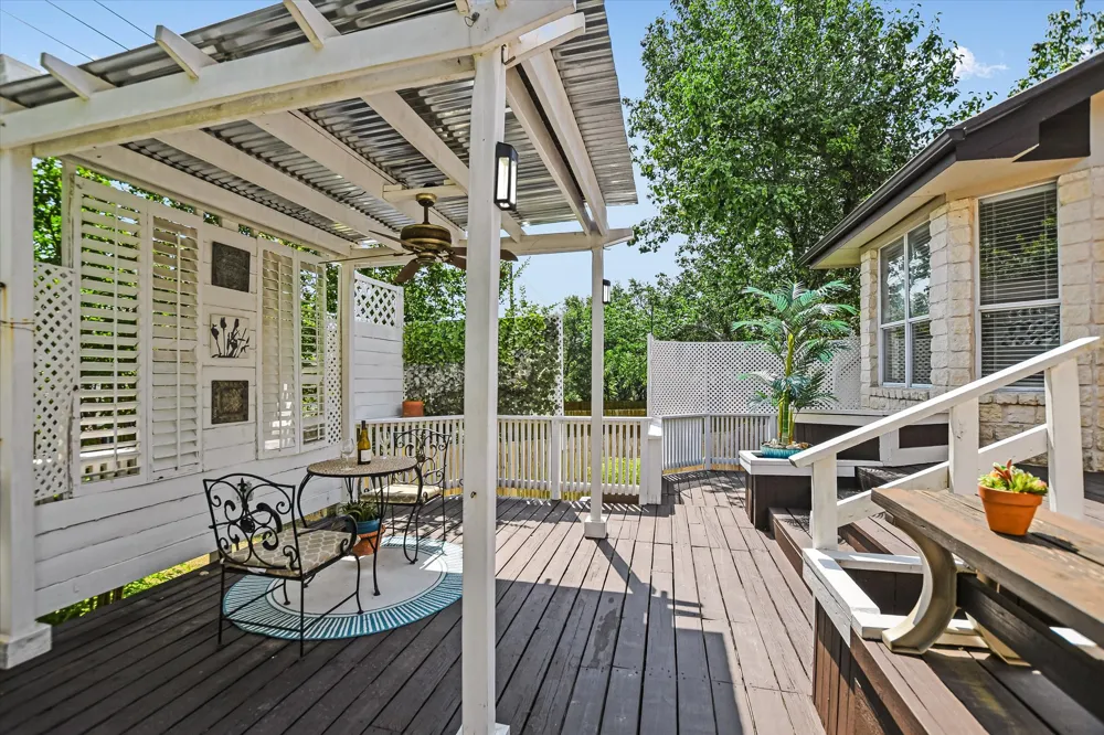 11524 Emerald Falls Drive Austin, TX 78738