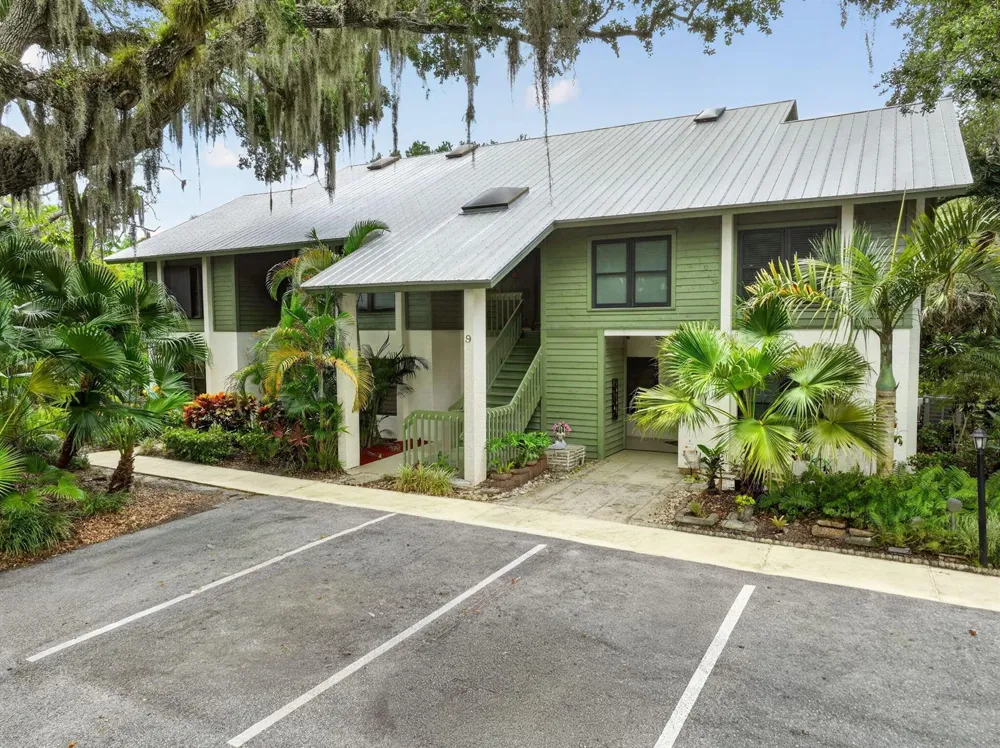 5250 SE Seascape Way #102 Stuart, FL 34997