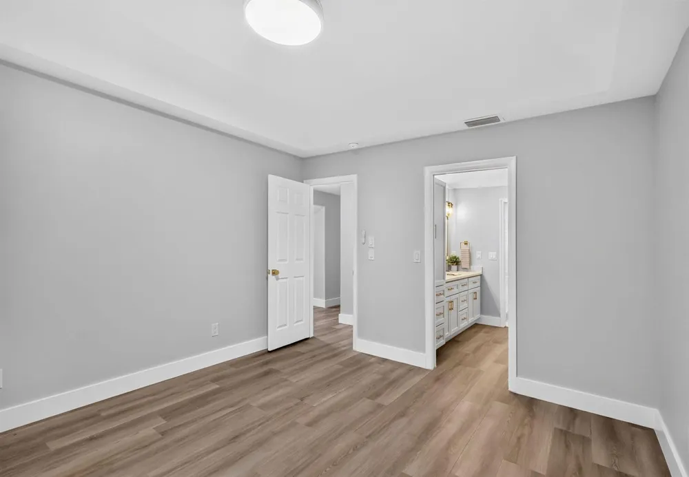 5250 SE Seascape Way #102 Stuart, FL 34997