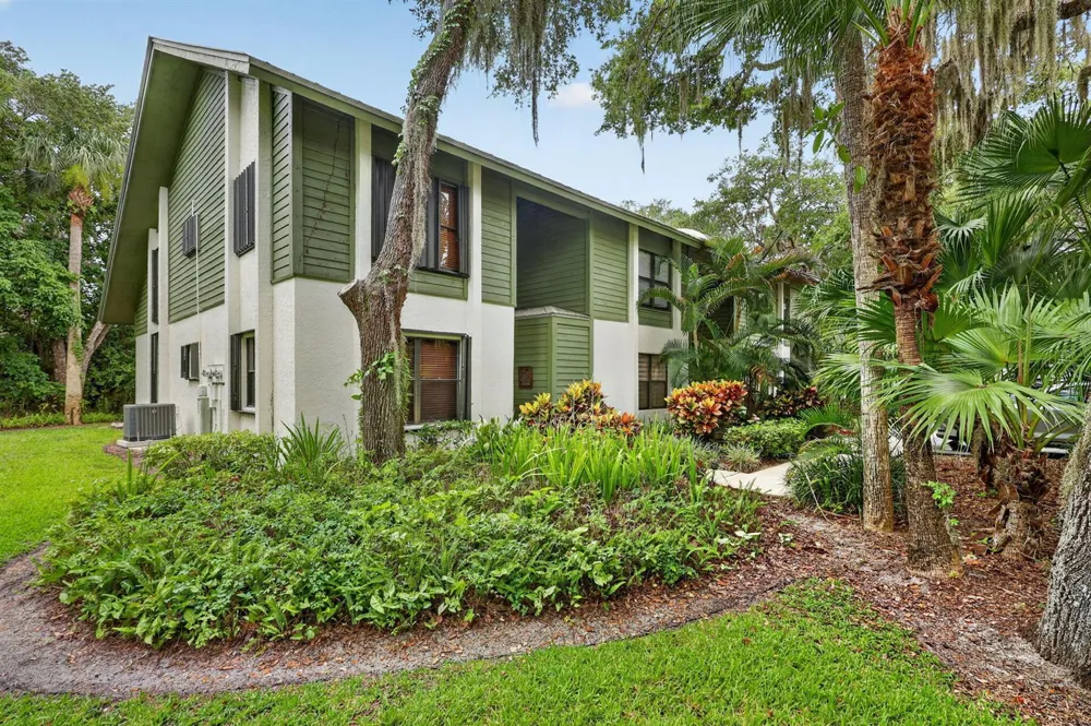 5250 SE Seascape Way #102 Stuart, FL 34997