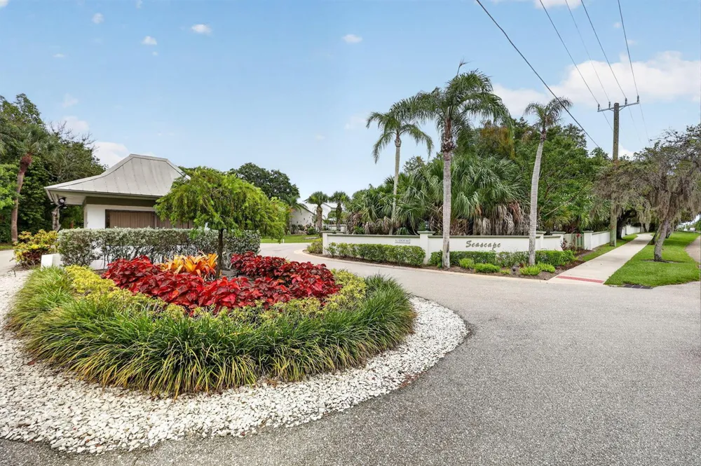 5250 SE Seascape Way #102 Stuart, FL 34997