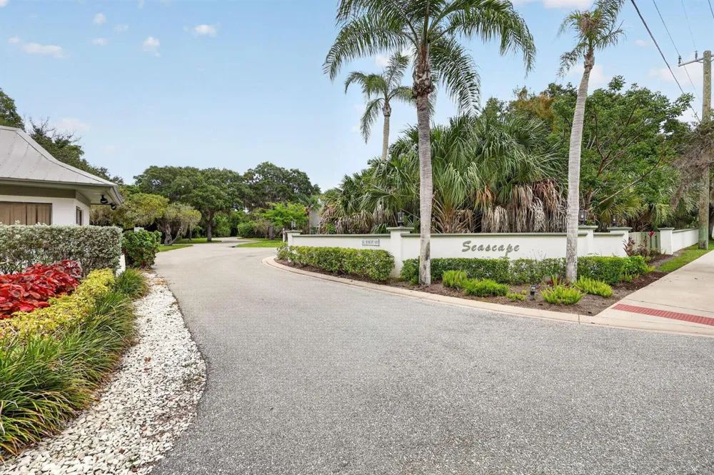 5250 SE Seascape Way #102 Stuart, FL 34997