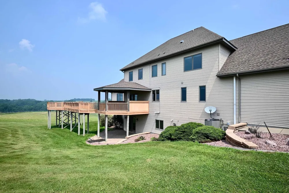 22189 Garvin Heights Road Winona, MN 55987