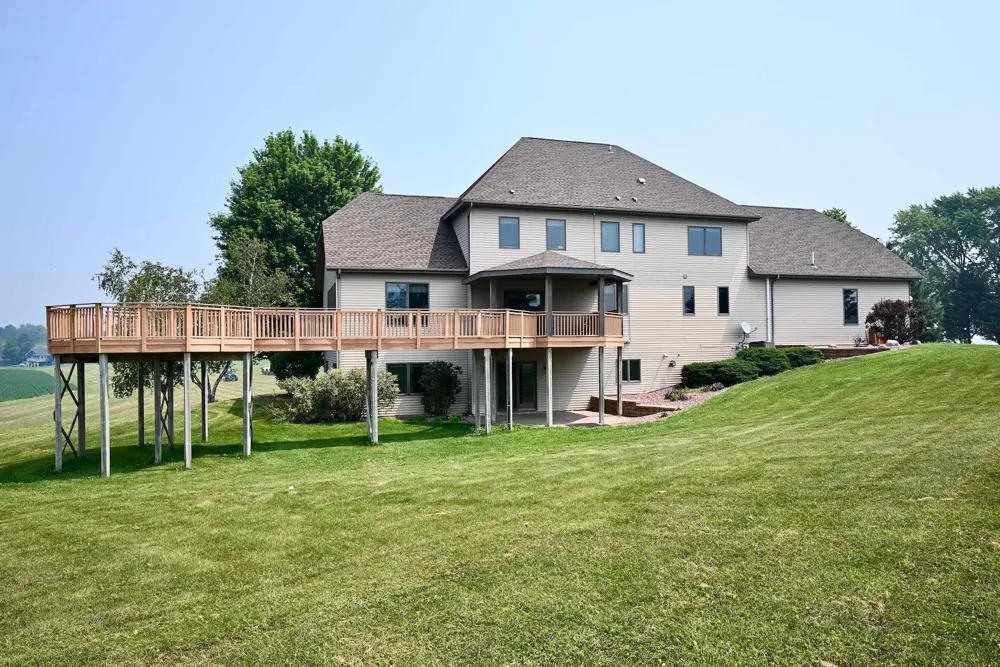 22189 Garvin Heights Road Winona, MN 55987