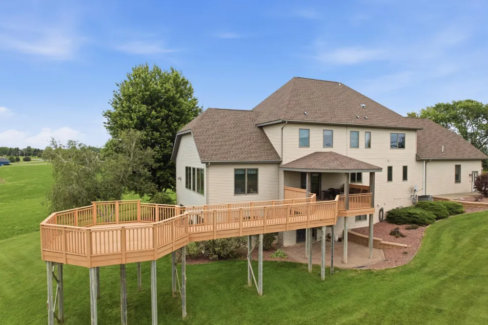 22189 Garvin Heights Road Winona, MN 55987