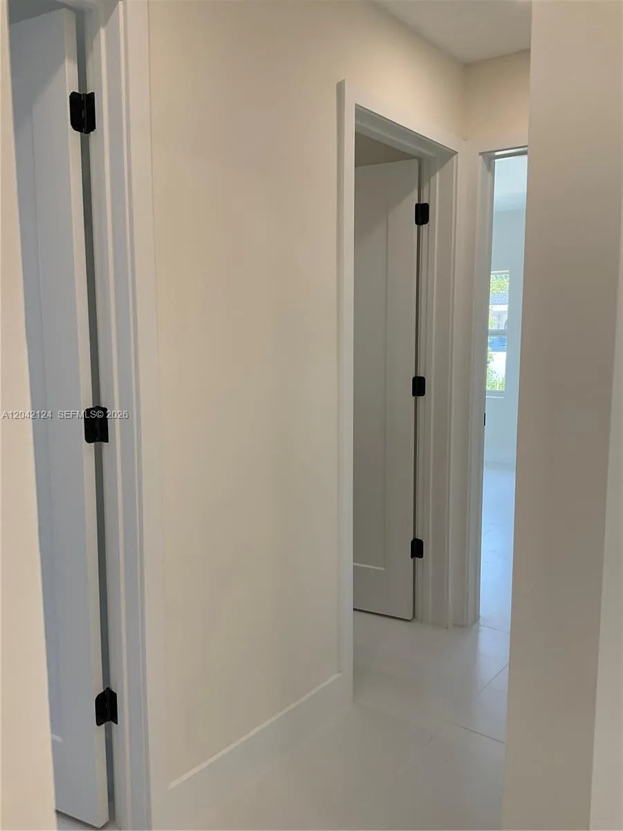 2315 NW 3rd St Miami, FL 33125