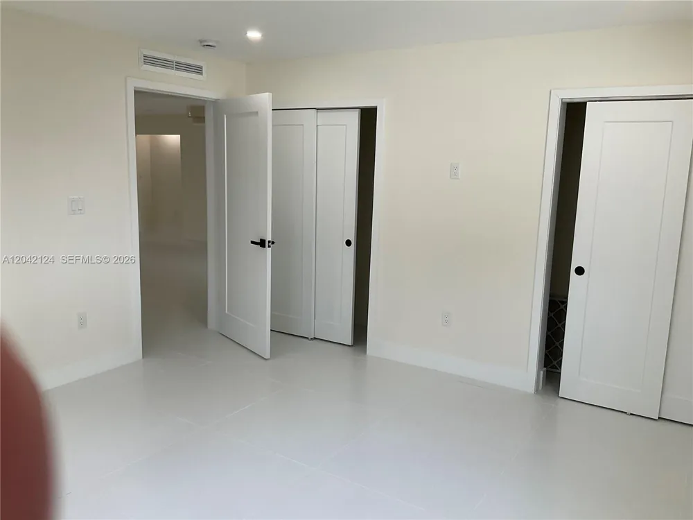 2315 NW 3rd St Miami, FL 33125