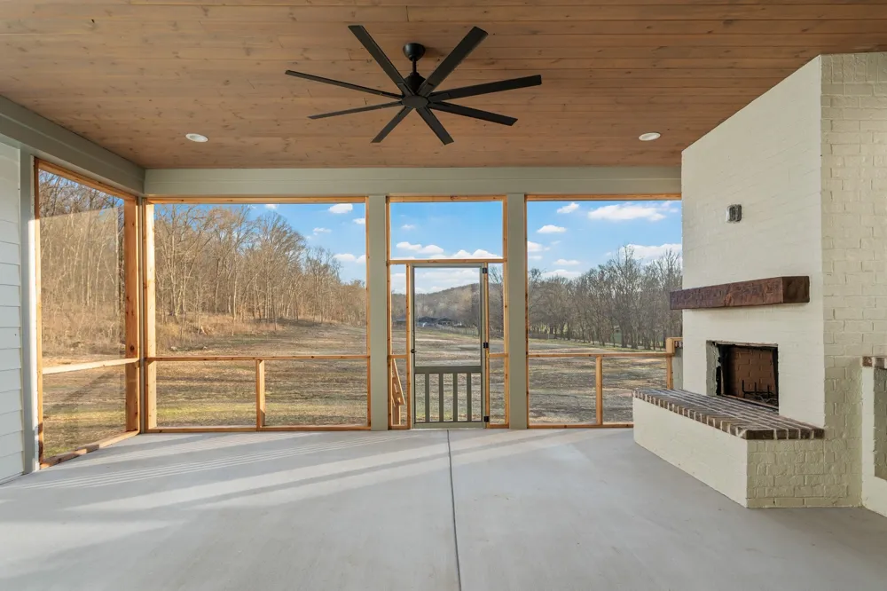 4289 Moore Ln Culleoka, TN 38451