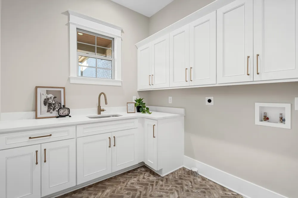 4289 Moore Ln Culleoka, TN 38451