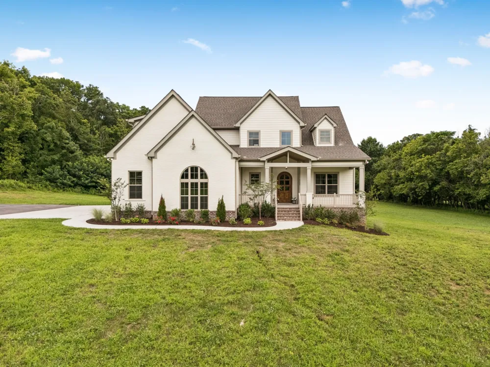 4289 Moore Ln Culleoka, TN 38451