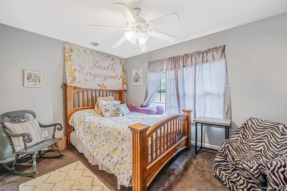 17 Holmes Avenue Eastport, NY 11941