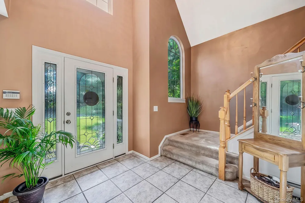 17 Holmes Avenue Eastport, NY 11941