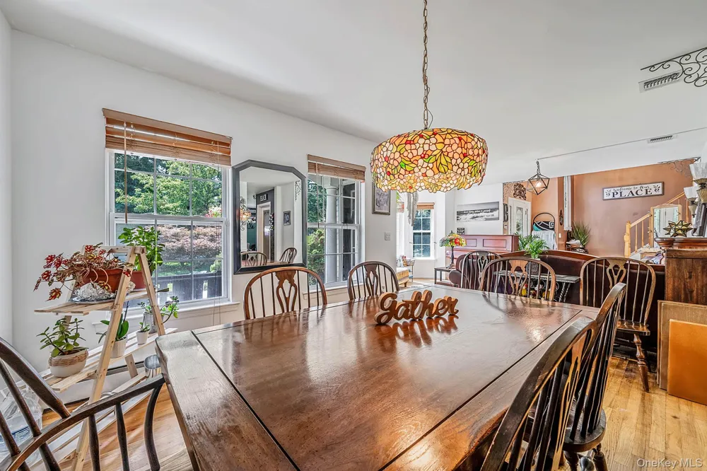 17 Holmes Avenue Eastport, NY 11941