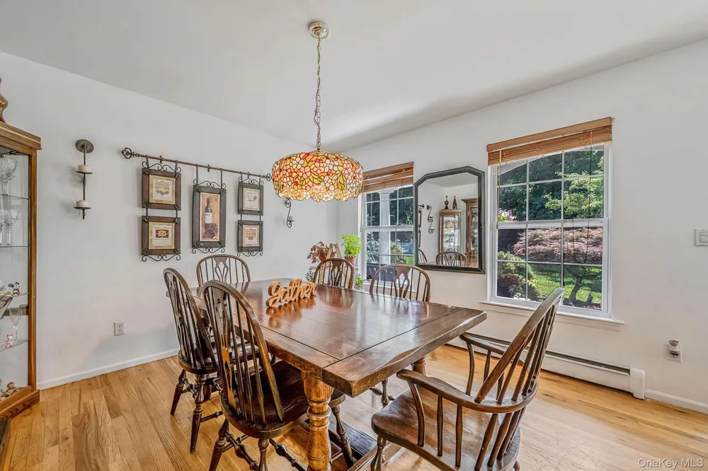 17 Holmes Avenue Eastport, NY 11941