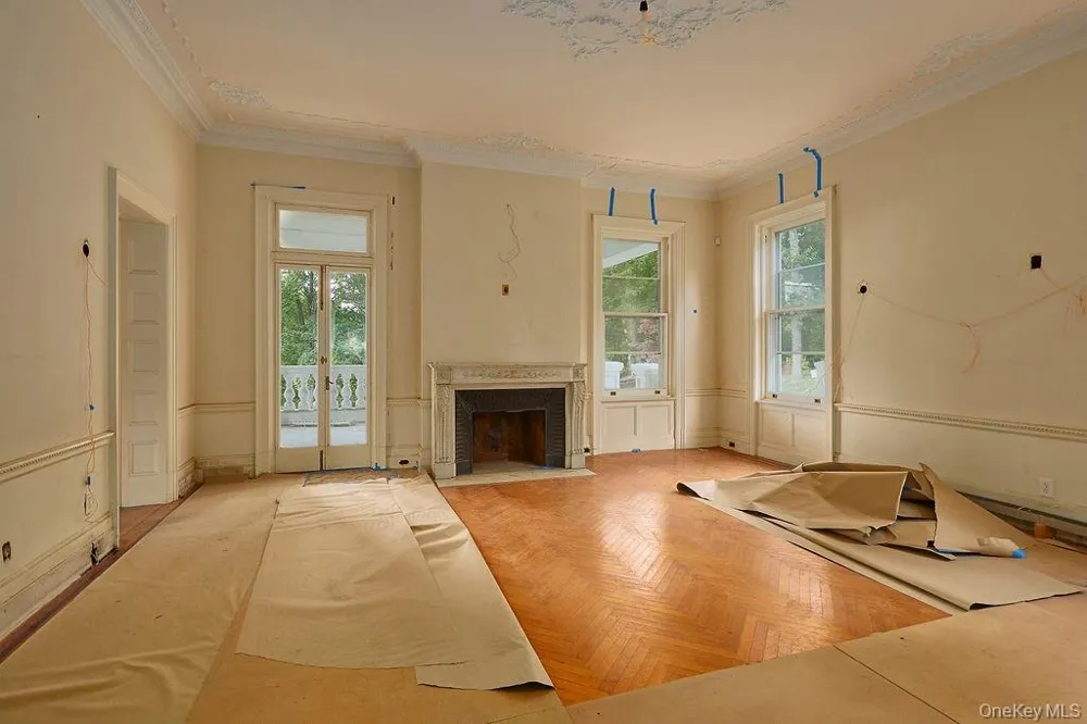 118 Tower Hill Road W Tuxedo Park, NY 10987