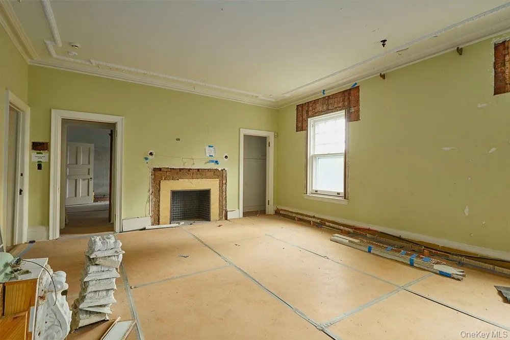 118 Tower Hill Road W Tuxedo Park, NY 10987