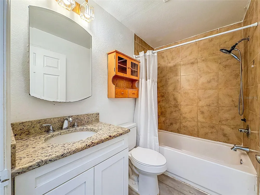 1926 MEADOWRIDGE DRIVE Valrico, FL 33596