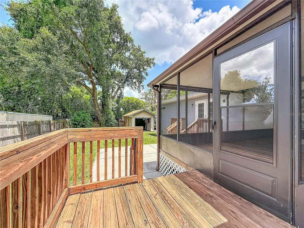 1926 MEADOWRIDGE DRIVE Valrico, FL 33596