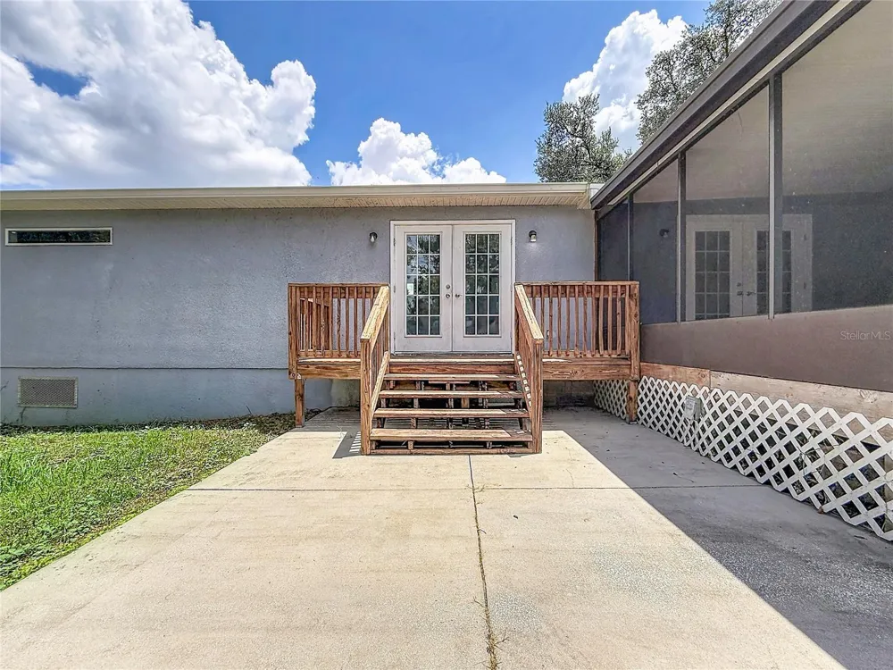 1926 MEADOWRIDGE DRIVE Valrico, FL 33596