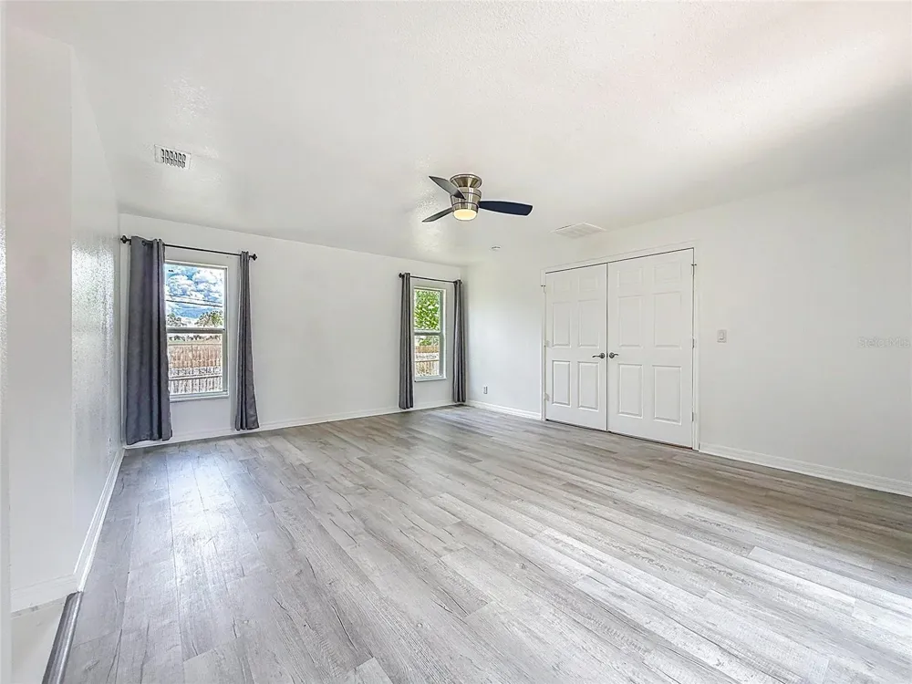 1926 MEADOWRIDGE DRIVE Valrico, FL 33596