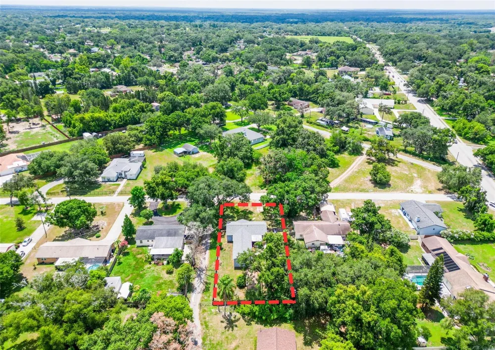 1926 MEADOWRIDGE DRIVE Valrico, FL 33596